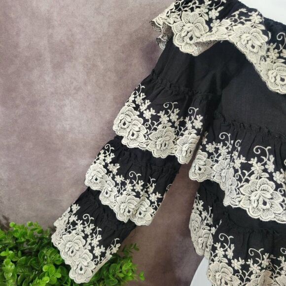 Gianni Bini Women's Layered Lace Embroidered Top Size Small - Picture 4 of 11